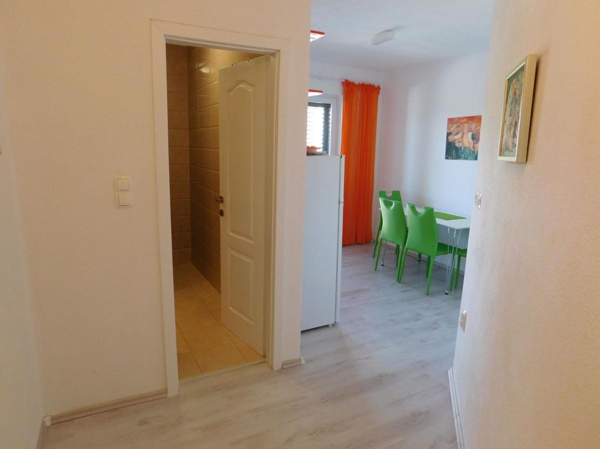 Villa Renata - Apartment Zeleni Povlja  Eksteriør billede